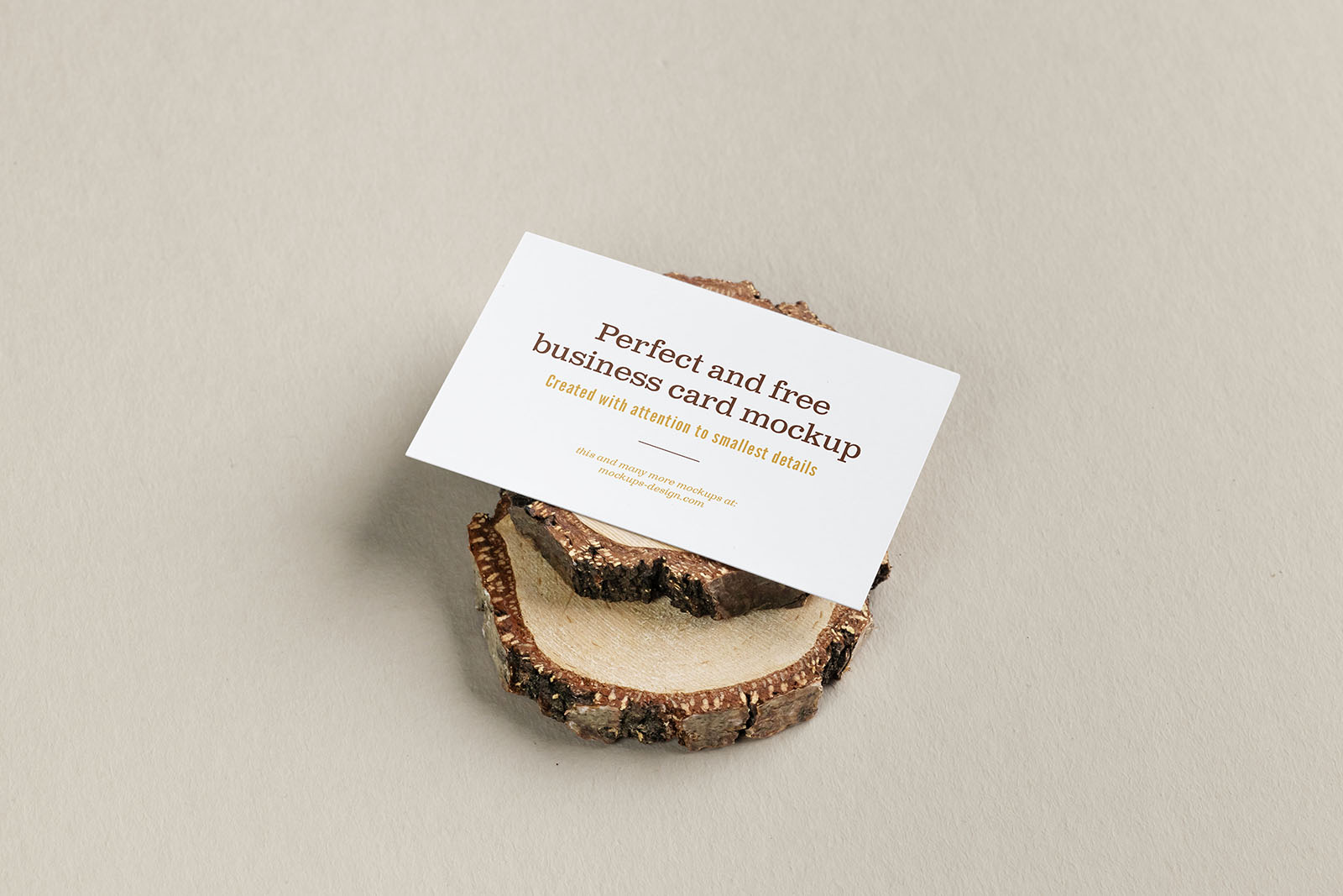 Free business card on wooden trunks mockup