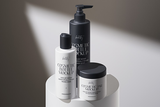 Free cosmetic set mockup